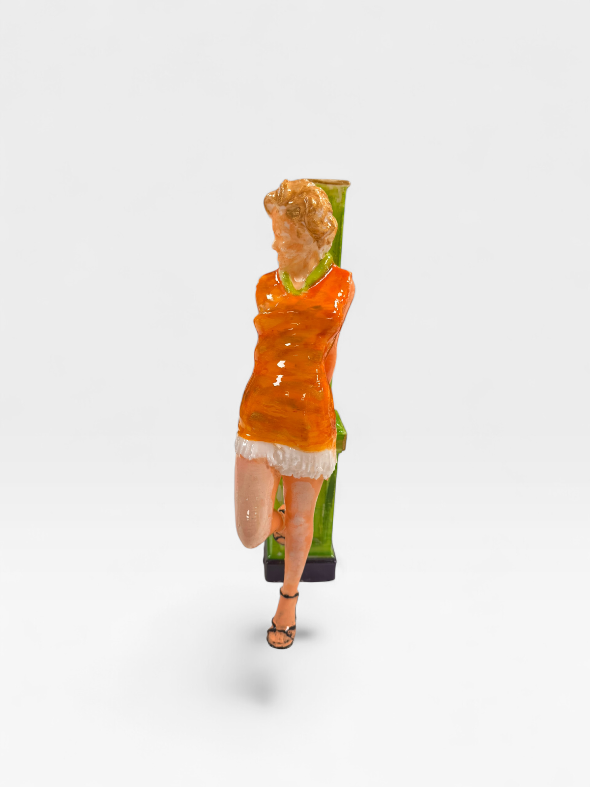 Retro pin-up girl sculpture, front view