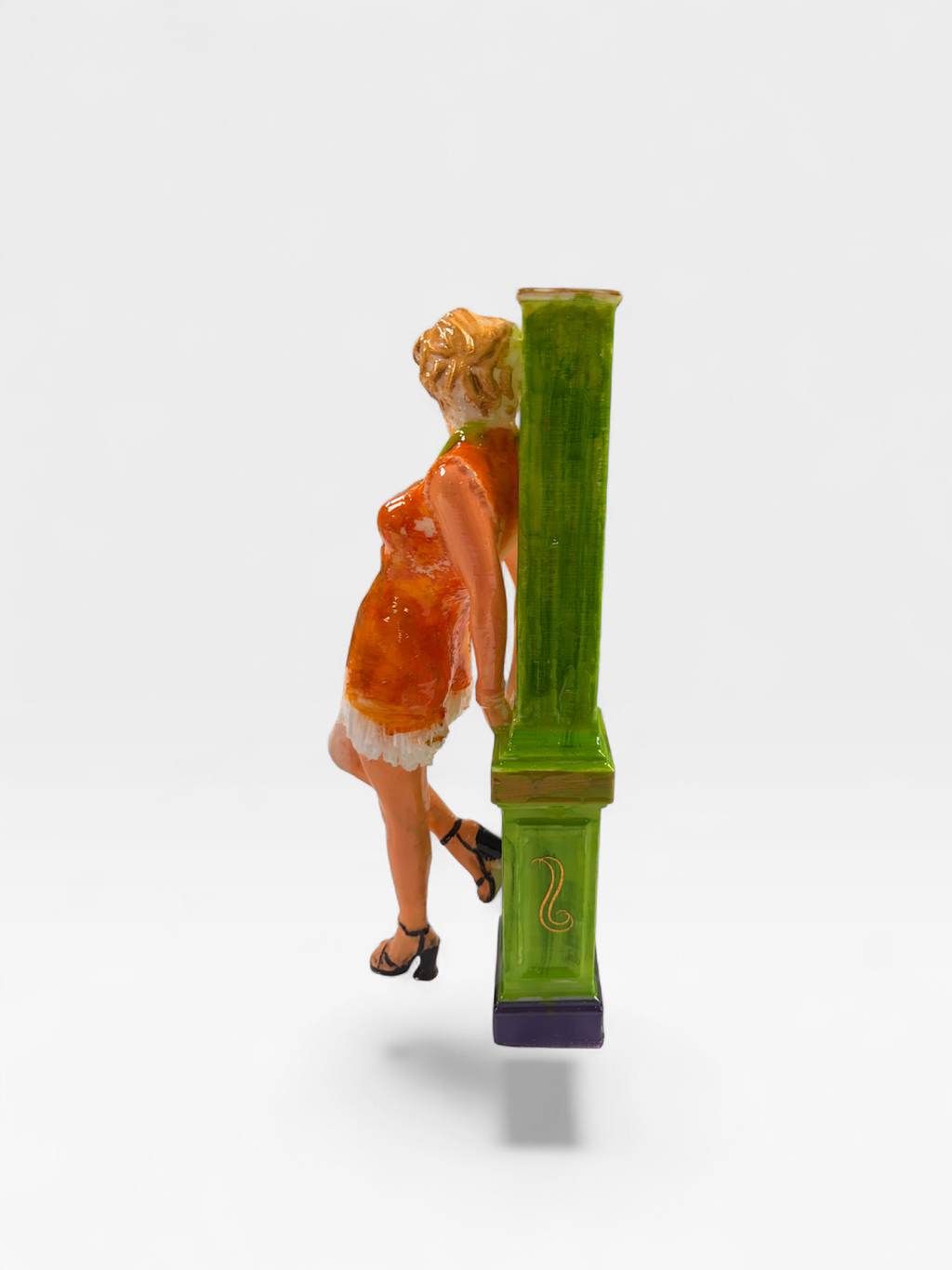 Retro pin-up girl sculpture, side view